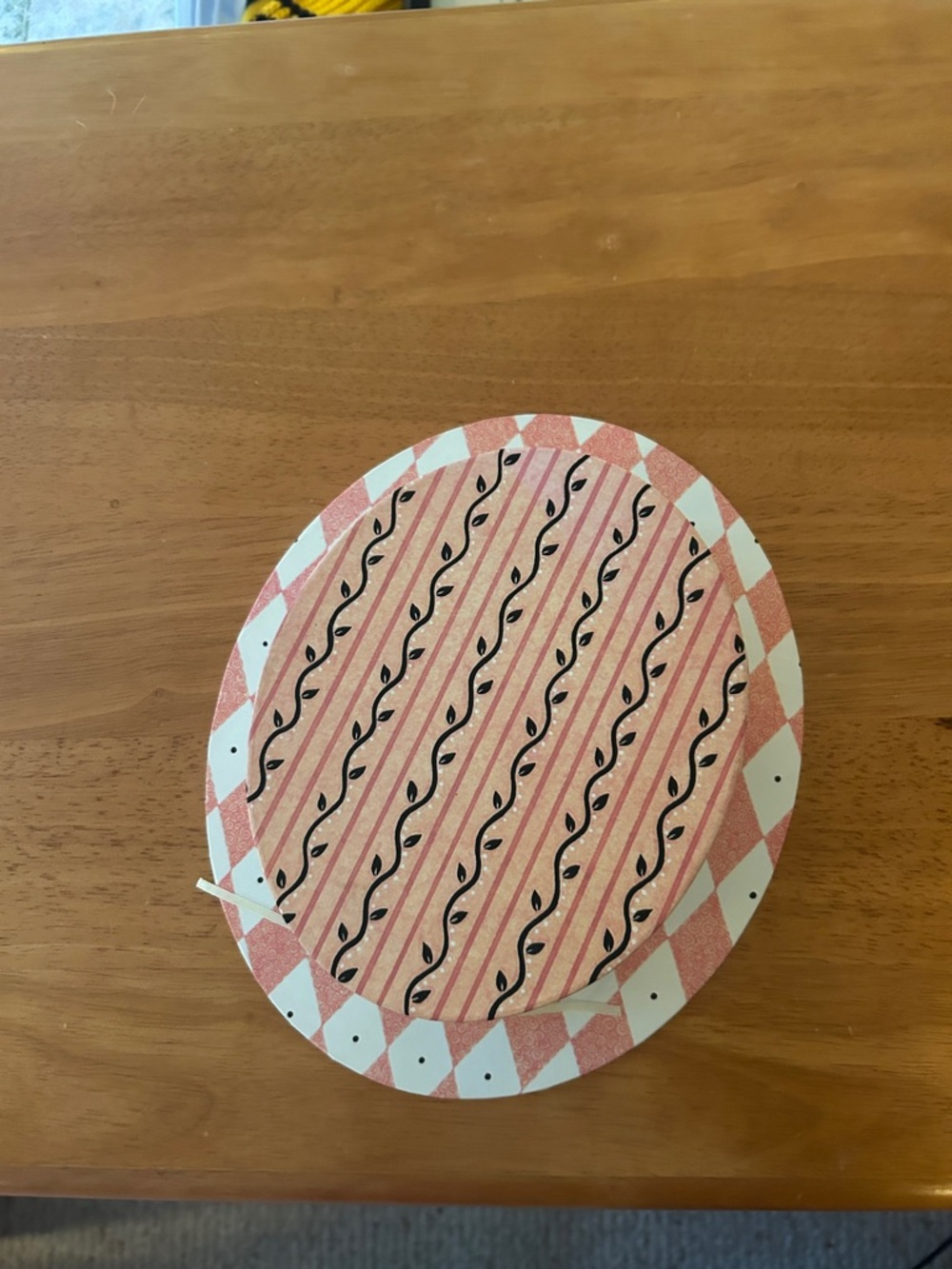 Mary Engelbreit Coral Pink Harlequin Patterned oval hat Box - Picture 2 of 6
